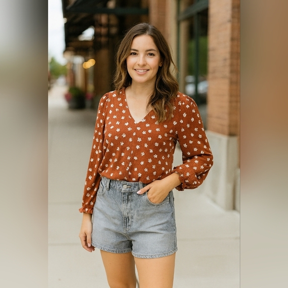 Primark Size 6 Mid Rise Classic Light Gray Jean Shorts Casual Minimalist EUC - Picture 1 of 4